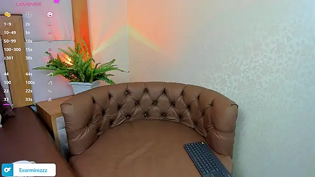 Snapshot of Venezuelan_Butt chatting on 15, 5, 2026 Venezuelan Butt online show from 15, 5, 2026