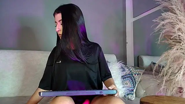 Snapshot of Zoee_8 chatting on 2, 7, 2026 Zoee 8 online show from 2, 7, 2026