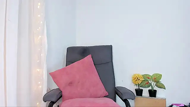 Snapshot of Debora_Rayssa chatting on 25, 5, 2026 Debora Rayssa online show from 25, 5, 2026
