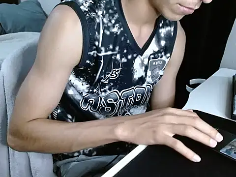 Snapshot of VazacGaming chatting on 14, 4, 2026 VazacGaming online show from 14, 4, 2026