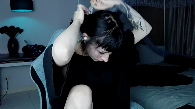 Snapshot of H3xD0ll chatting on 3, 5, 2026 H3xD0ll online show from 3, 5, 2026