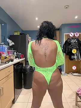 Snapshot of IvyBelleMilf chatting on 7, 7, 2026 IvyBelleMilf online show from 7, 7, 2026