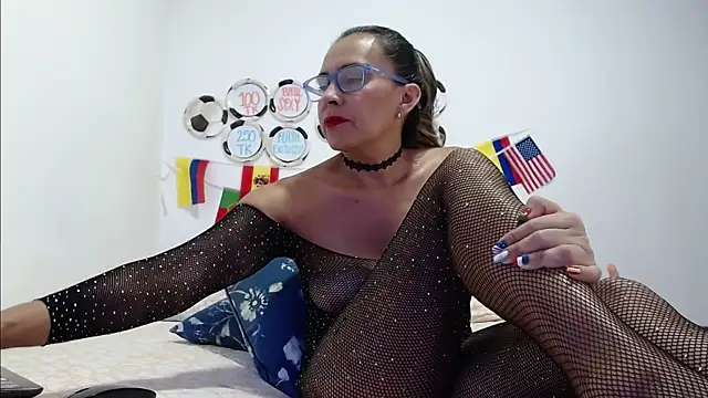Snapshot of ThaliaGray_ chatting on 4, 6, 2026 ThaliaGray online show from 4, 6, 2026
