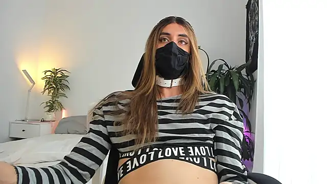 LilyReina online show from 14, 4, 2026