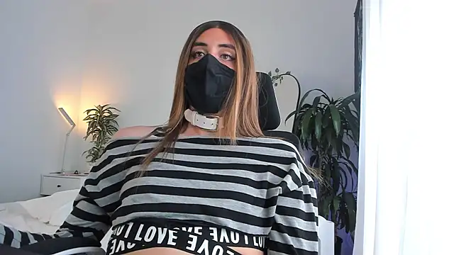 LilyReina online show from 21, 4, 2026