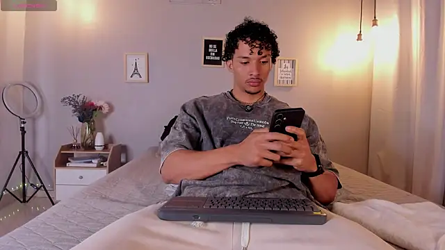 Snapshot of dominik_drake chatting on 8, 5, 2026 dominik drake online show from 8, 5, 2026