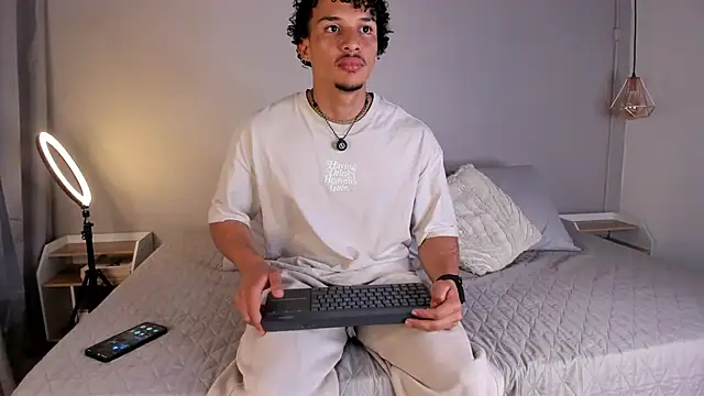 Snapshot of dominik_drake chatting on 15, 5, 2026 dominik drake online show from 15, 5, 2026