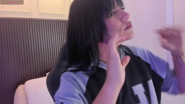 Snapshot of MILLYEVANS1 chatting on 30, 4, 2026 MILLYEVANS1 online show from 30, 4, 2026