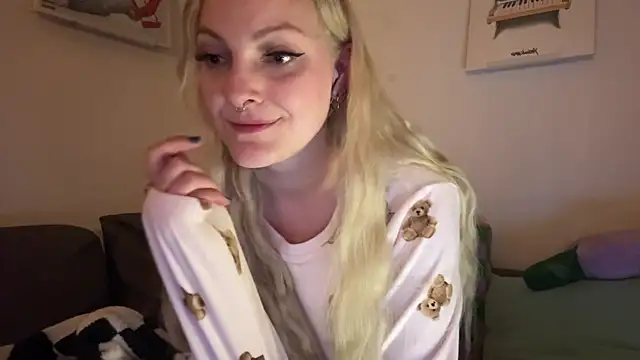 LoveAliceXXX online show from 7, 4, 2026