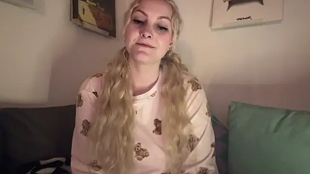 LoveAliceXXX online show from 11, 4, 2026