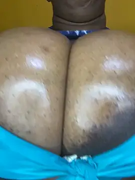 Snapshot of BoobsQueeen chatting on 21, 5, 2026 BoobsQueeen online show from 21, 5, 2026