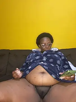 Snapshot of BoobsQueeen chatting on 28, 6, 2026 BoobsQueeen online show from 28, 6, 2026
