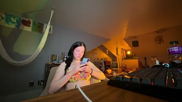 avaalanchee online show from 1, 6, 2026