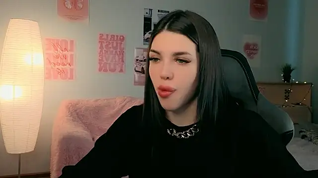 molly rettyy online show from 2, 5, 2026