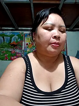 Snapshot of Monglan-c chatting on 28, 4, 2026 Monglan-c online show from 28, 4, 2026