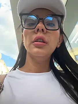SofiParma online show from 17, 6, 2026