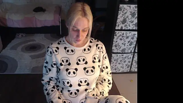Snapshot of Sweet_hot_shrmp chatting on 2, 5, 2026 Sweet hot shrmp online show from 2, 5, 2026