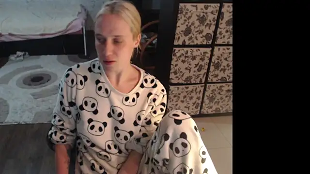 Snapshot of Sweet_hot_shrmp chatting on 4, 5, 2026 Sweet hot shrmp online show from 4, 5, 2026