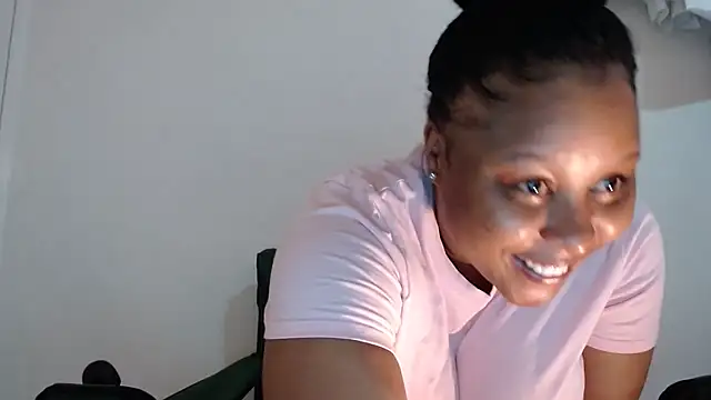 xxZoeyx online show from 10, 3, 2025