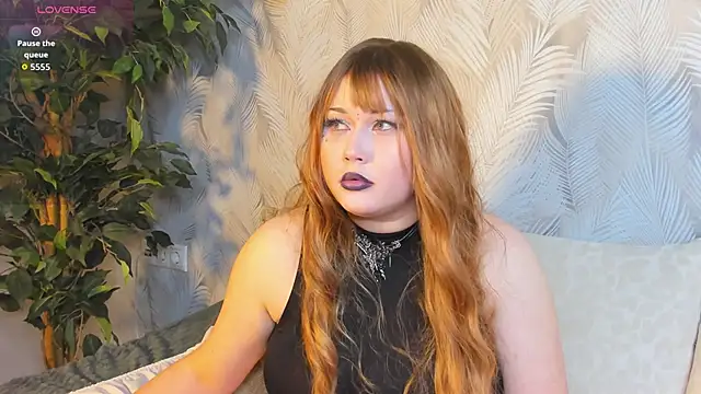 Roxy Moor online show from 11, 5, 2026