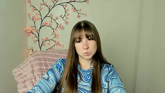 Tiffani Angel online show from 10, 5, 2026