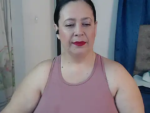 Snapshot of carlareyesk977 chatting on 3, 5, 2026 carlareyesk977 online show from 3, 5, 2026