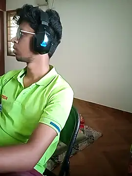 Snapshot of letsplaygame chatting on 20, 4, 2026 letsplaygame online show from 20, 4, 2026