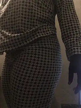 Snapshot of EATnRIDE chatting on 8, 4, 2026 EATnRIDE online show from 8, 4, 2026