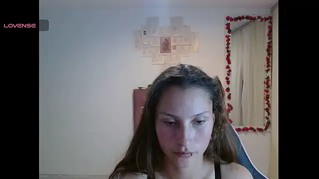Snapshot of scarlet1609 chatting on 24, 6, 2026 scarlet1609 online show from 24, 6, 2026