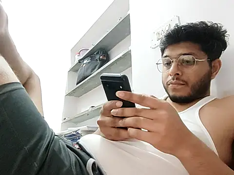 boy92x3 online show from 30, 3, 2026