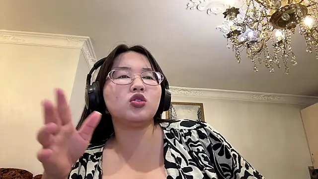 Snapshot of Feylinmay chatting on 25, 4, 2026 Feylinmay online show from 25, 4, 2026