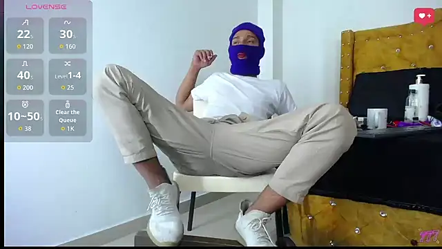 Snapshot of big_cock2016 chatting on 27, 4, 2026 big cock2016 online show from 27, 4, 2026