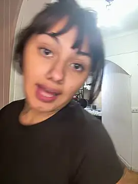 Snapshot of Abrildqquino chatting on 9, 5, 2026 Abrildqquino online show from 9, 5, 2026