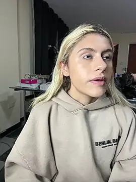Lia fire online show from 8, 5, 2026