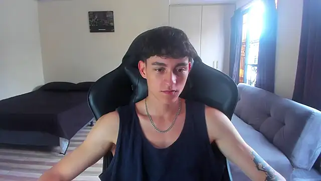 Snapshot of Luke_Chill chatting on 11, 4, 2026 Luke Chill online show from 11, 4, 2026