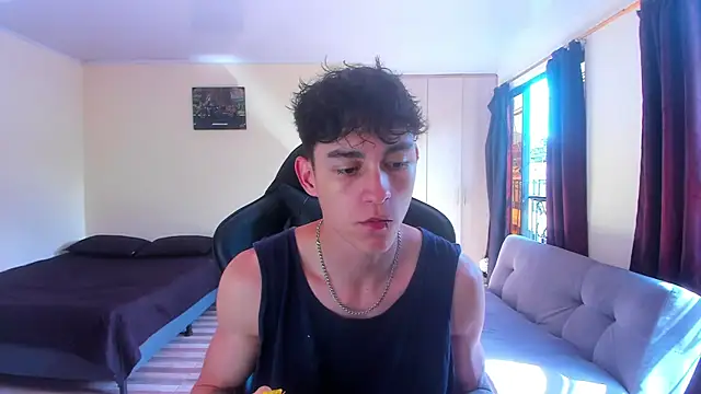 Snapshot of Luke_Chill chatting on 21, 4, 2026 Luke Chill online show from 21, 4, 2026