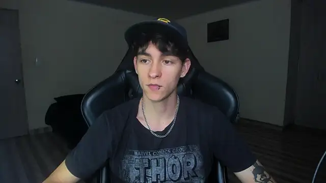 Snapshot of Luke_Chill chatting on 1, 6, 2026 Luke Chill online show from 1, 6, 2026