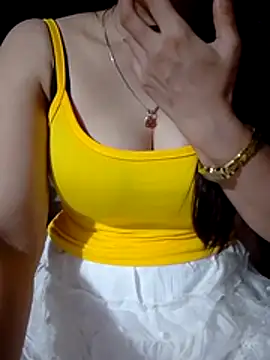 Snapshot of Mi-Naney chatting on 3, 7, 2026 Mi-Naney online show from 3, 7, 2026
