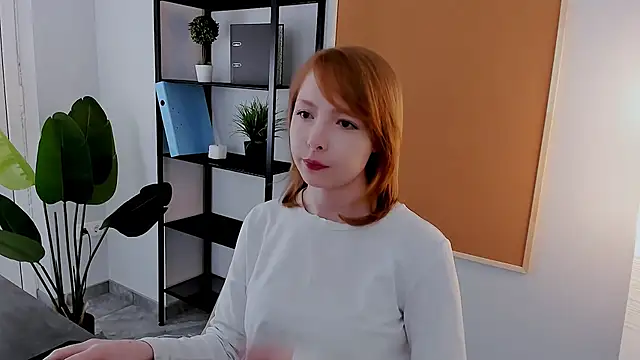 Snapshot of CherryCrushLove chatting on 10, 4, 2026 CherryCrushLove online show from 10, 4, 2026