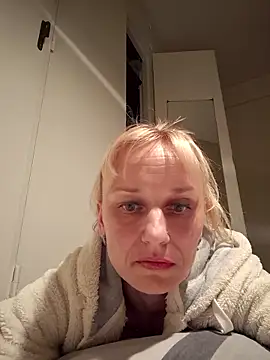 RinaSunX online show from 3, 4, 2026