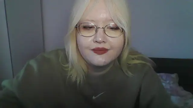 Snapshot of Elayne_Sweet chatting on 15, 5, 2026 Elayne Sweet online show from 15, 5, 2026