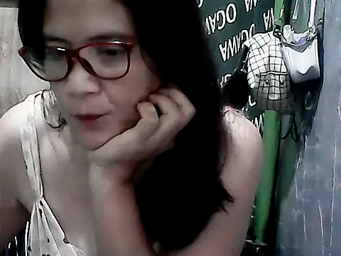 PinayZaira online show from 15, 4, 2026