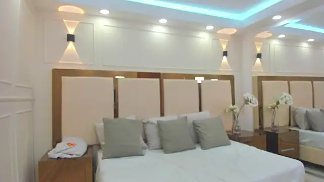 Isabelagomez2 online show from 15, 4, 2026