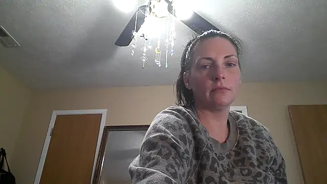 Snapshot of taylorsunshine chatting on 5, 4, 2026 taylorsunshine online show from 5, 4, 2026