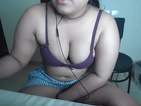 Bitchin Riya online show from 5, 4, 2026