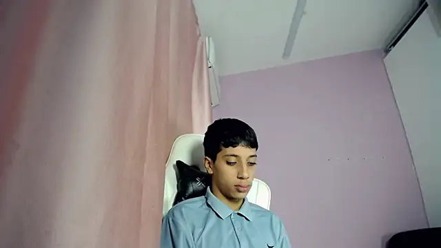 Snapshot of Yei_lee_ chatting on 19, 5, 2026 Yei lee online show from 19, 5, 2026