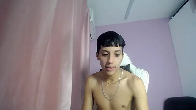 Snapshot of Yei_lee_ chatting on 20, 5, 2026 Yei lee online show from 20, 5, 2026