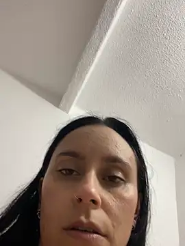 Snapshot of EmilyBrown01 chatting on 14, 4, 2026 EmilyBrown01 online show from 14, 4, 2026