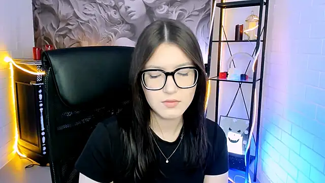 Snapshot of JennyGibson chatting on 16, 6, 2026 JennyGibson online show from 16, 6, 2026