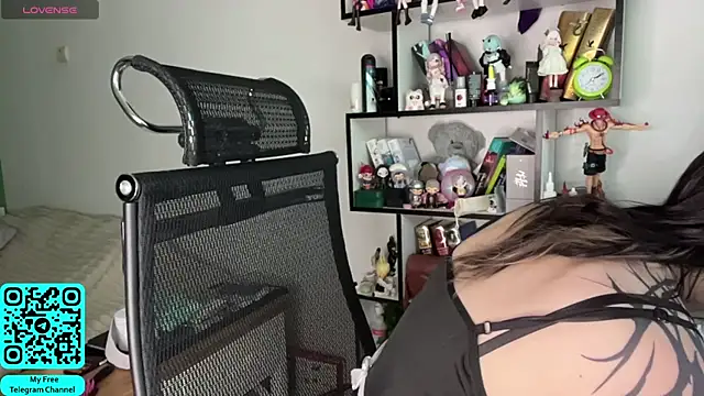Snapshot of MadalynNosel chatting on 19, 6, 2026 MadalynNosel online show from 19, 6, 2026